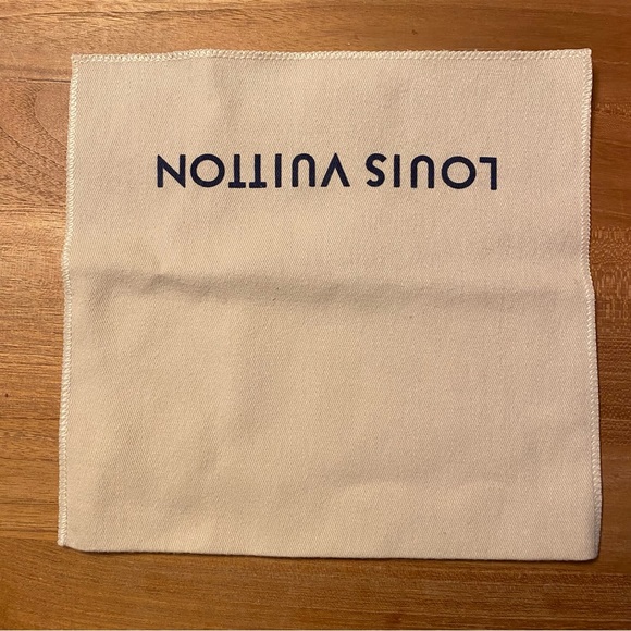 Louis Vuitton accessories box and pouch - Picture 9 of 12